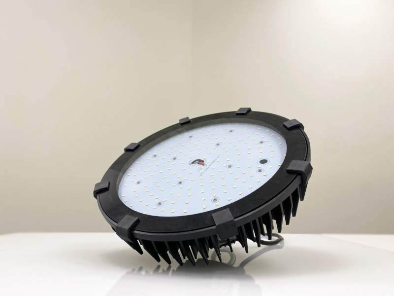 ONLY 1 LIGHT AVAILABLE! / LED UFO light for lighting warehouses, showrooms, gyms / HIGHBAY / 150W / 4000K - neutral white / 19500Lm / PHILIPS LED CHIPS / MEANWELL DRIVER / 70-309/185
