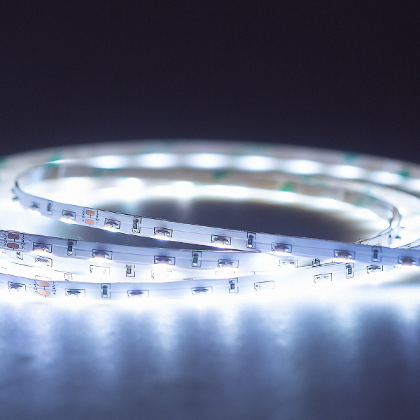 LED лента 335 / 6000К / CW - холодный белый / IP20 / 4,6Вт/м / 60 светодиодов/м / 480лм/м / SIDE VIEW боковые LED диоды / VISIONAL PROFESSIONAL / 05-314 / 05-922