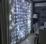 LED Ziemassvētku iekštelpu virtene aizkari / 3x3m / 300 diodes / СW - Auksti balta / 8 režīmi / Savienojamā / Talvādības pults / 19-538 :: LED Aizkari
