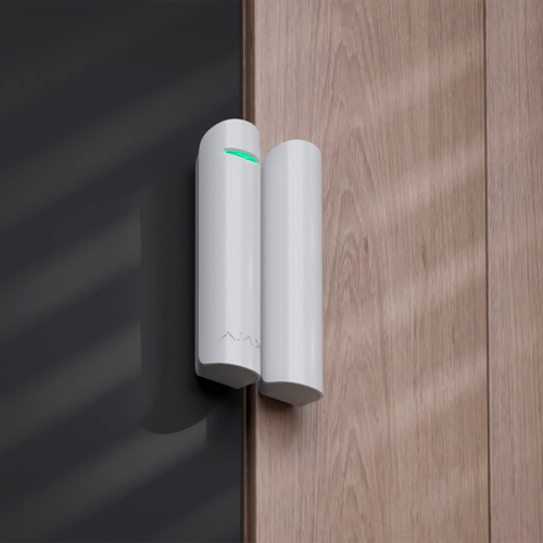 Bezvadu durvju sensors ar nobīdes un sitiena sensoru DoorProtect Plus Jeweller